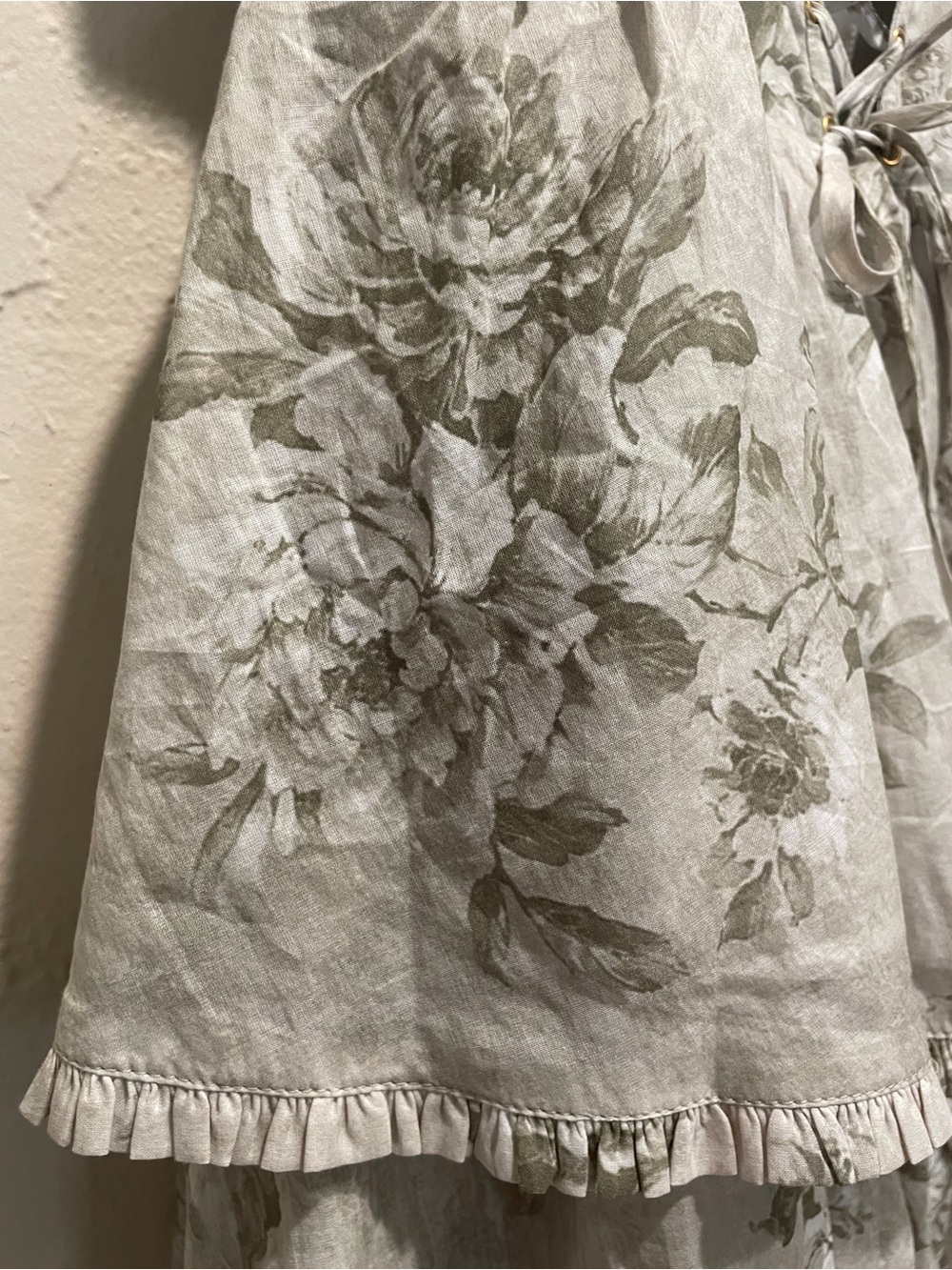 V. Chapman Sage Floral Lace-Up Maxi Dress NWT Size 12 - Picture 11 of 16